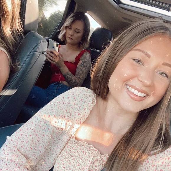 Meet your Posher, Taeva - Picture 1 of 1